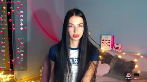 Snapshot of karolina_hottie_ chatting on September 2025 02:22:02 AM Kira online show from September 2025 02:22:02 AM