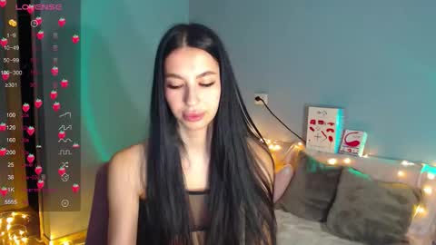 Kira online show from November 2025 01:51:02 AM