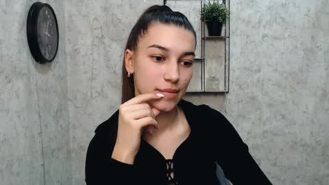 Snapshot of karolinamex_ chatting on February 2025 01:03:02 PM Karolina online show from February 2025 01:03:02 PM