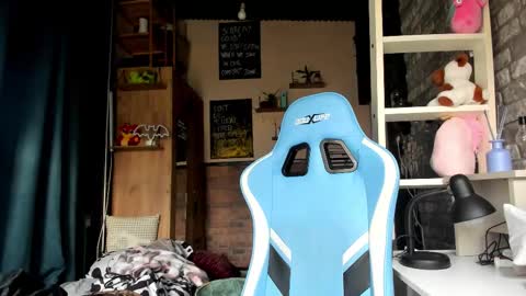 karoline121 online show from March 2026 03:04:01 PM