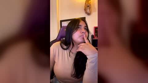 Karoline  online show from March 2026 08:56:02 PM