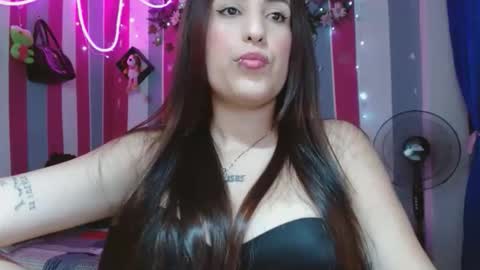 karoline_lov2 online show from November 2025 05:36:02 PM