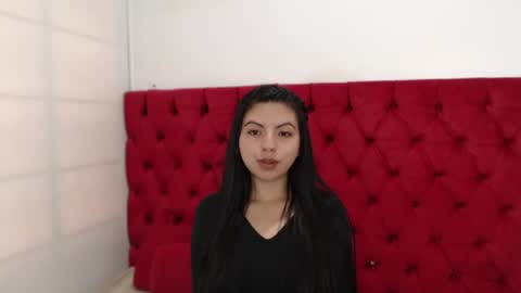 Snapshot of karolineburnx chatting on January 2025 02:25:02 PM Isa online show from January 2025 02:25:02 PM