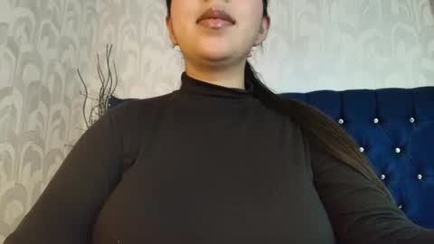 Snapshot of karolineburnx chatting on April 2026 07:53:01 PM Isa online show from April 2026 07:53:01 PM