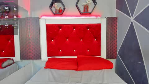 Snapshot of karoll014 chatting on January 2025 11:48:01 AM Karol online show from January 2025 11:48:01 AM