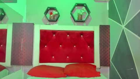 Snapshot of karoll014 chatting on September 2025 11:32:02 AM Karol online show from September 2025 11:32:02 AM