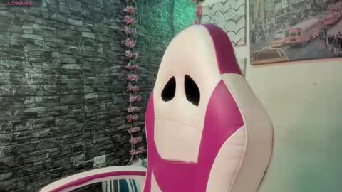 Snapshot of karoll__sex chatting on October 2025 12:37:02 PM KAROLL online show from October 2025 12:37:02 PM