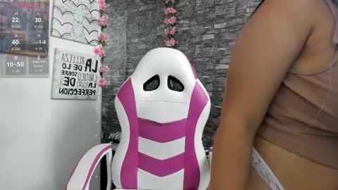 Snapshot of karoll__sex chatting on November 2025 01:00:01 PM KAROLL online show from November 2025 01:00:01 PM