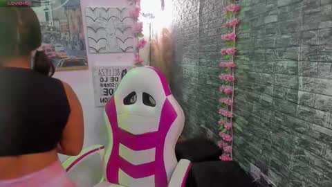 KAROLL online show from February 2026 12:45:02 PM