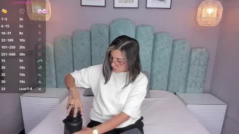 Snapshot of karoll_santos chatting on December 2024 09:11:01 PM Karol Santos online show from December 2024 09:11:01 PM