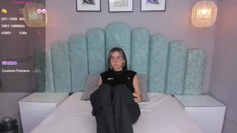 Snapshot of karoll_santos chatting on December 2024 04:45:01 AM Karol Santos online show from December 2024 04:45:01 AM