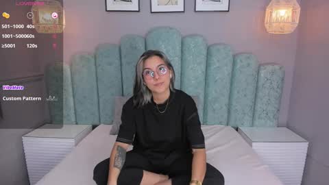Snapshot of karoll_santos chatting on December 2024 03:58:02 AM Karol Santos online show from December 2024 03:58:02 AM
