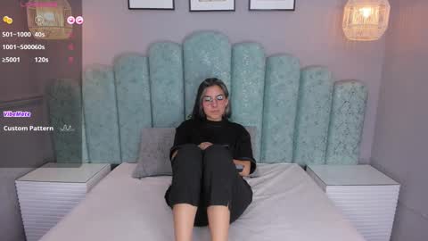 Snapshot of karoll_santos chatting on December 2024 07:01:01 AM Karol Santos online show from December 2024 07:01:01 AM