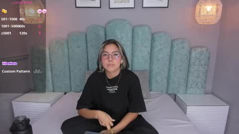 Snapshot of karoll_santos chatting on January 2025 06:48:02 AM Karol Santos online show from January 2025 06:48:02 AM