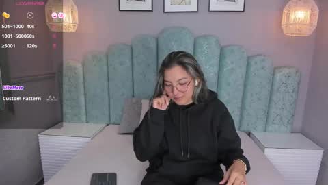 Snapshot of karoll_santos chatting on January 2025 03:41:02 AM Karol Santos online show from January 2025 03:41:02 AM