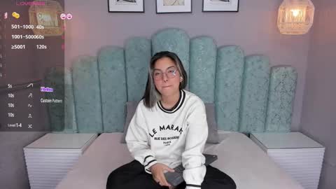 Snapshot of karoll_santos chatting on February 2025 04:40:02 AM Karol Santos online show from February 2025 04:40:02 AM
