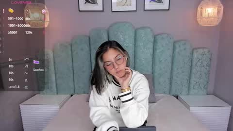 Snapshot of karoll_santos chatting on February 2025 07:45:01 AM Karol Santos online show from February 2025 07:45:01 AM