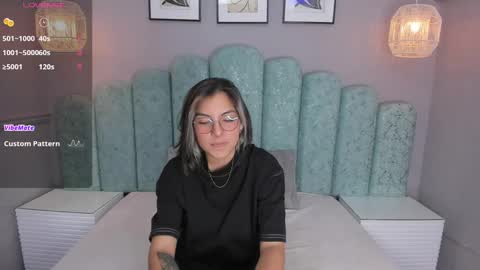 Snapshot of karoll_santos chatting on March 2025 02:04:01 AM Karol Santos online show from March 2025 02:04:01 AM