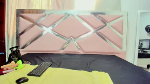 karolstark online show from March 2026 01:17:01 PM