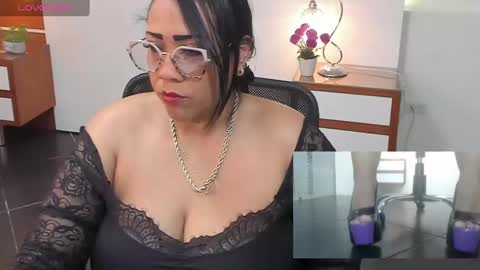 Snapshot of karolwestt chatting on September 2025 01:44:02 PM karolwestt online show from September 2025 01:44:02 PM