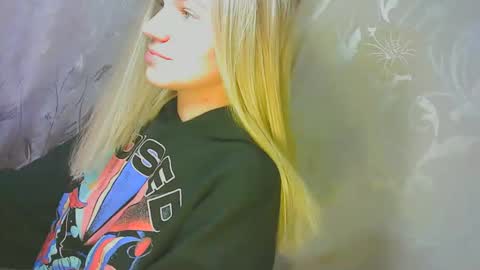 Caroline Fox online show from September 2025 10:52:02 AM