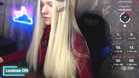 Caroline Fox online show from March 2026 09:02:02 AM