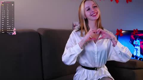 Snapshot of karonberkman chatting on March 2026 01:30:01 PM Angel online show from March 2026 01:30:01 PM