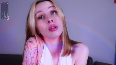 Snapshot of karonberkman chatting on March 2026 01:49:03 AM Angel online show from March 2026 01:49:03 AM