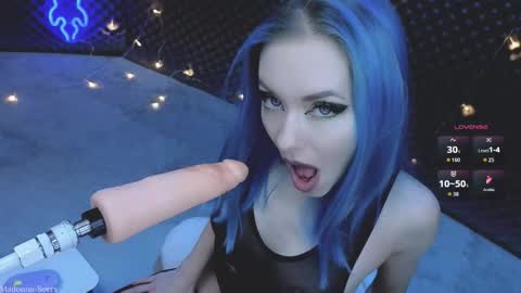 ALYSSA                online show from December 2025 05:00:01 PM