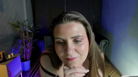 Snapshot of kassandra_williams chatting on June 2026 04:11:01 PM Kassandra online show from June 2026 04:11:01 PM