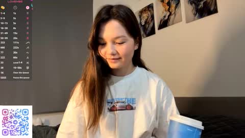 Snapshot of kassandrataulbee chatting on October 2025 02:04:01 PM Kira online show from October 2025 02:04:01 PM