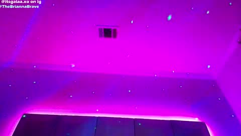 Snapshot of kat2025 chatting on March 2026 05:44:01 AM BriannaBrave online show from March 2026 05:44:01 AM