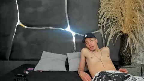 Kata And Layan online show from February 2026 01:59:01 PM