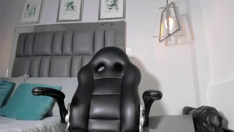 kataleya_west online show from May 2026 07:56:02 PM