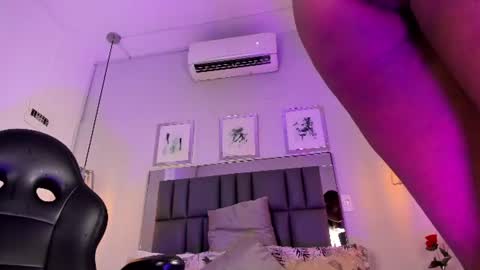 Snapshot of kataleya_west chatting on June 2026 02:08:02 PM kataleya_west online show from June 2026 02:08:02 PM
