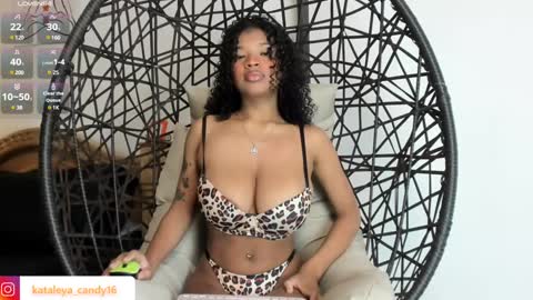 Snapshot of kataleyacandy chatting on December 2024 10:02:02 PM Kataleya online show from December 2024 10:02:02 PM