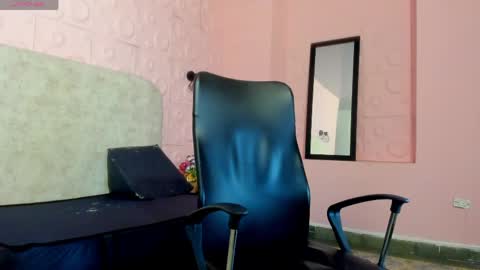 Snapshot of katalina07 chatting on April 2026 08:57:02 PM Katalina online show from April 2026 08:57:02 PM