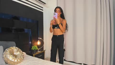 Kata Millants online show from February 2025 02:20:02 AM