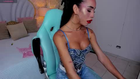 Kata Millants online show from October 2025 11:34:01 PM