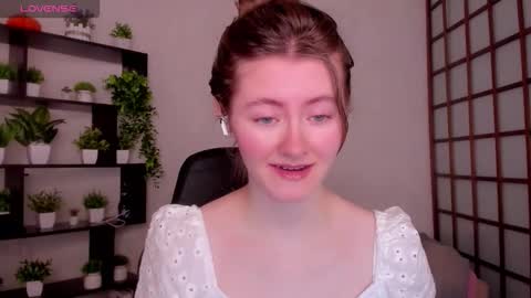 Snapshot of kate_cuddle chatting on February 2026 02:51:02 AM Kate online show from February 2026 02:51:02 AM