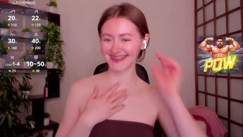 Snapshot of kate_cuddle chatting on March 2026 05:44:01 AM Kate online show from March 2026 05:44:01 AM