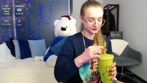 Snapshot of kate_jonson chatting on December 2024 07:46:01 AM .Be kind and gentle with me and I will do my best for you. online show from December 2024 07:46:01 AM