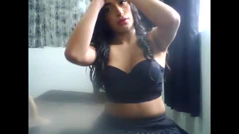 Danna online show from May 2026 04:47:02 PM