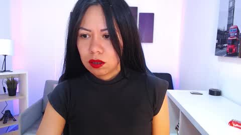 Kate  online show from November 2025 01:09:02 PM