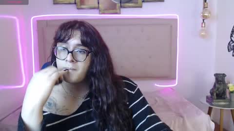 Snapshot of kate_pickman chatting on April 2026 03:37:02 AM kate online show from April 2026 03:37:02 AM