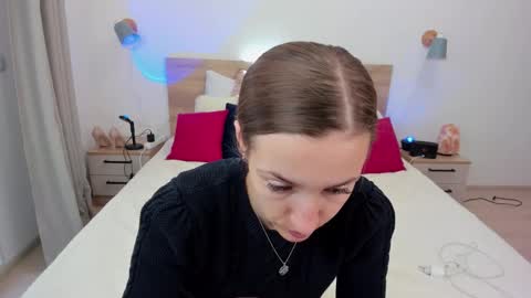 kate_redgar online show from September 2025 01:05:02 PM