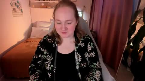 Kate   Follow me dear  online show from May 2026 02:33:02 PM