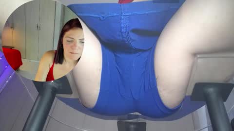 Snapshot of kate_roose chatting on November 2025 12:49:01 PM kate_roose online show from November 2025 12:49:01 PM