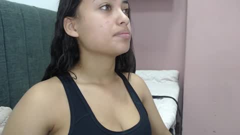 Snapshot of kate_stam chatting on February 2025 01:50:01 PM Kari online show from February 2025 01:50:01 PM