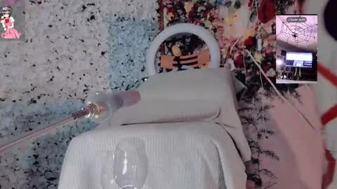 Snapshot of kate_yoshy chatting on November 2025 10:42:02 PM kate the pink girl online show from November 2025 10:42:02 PM